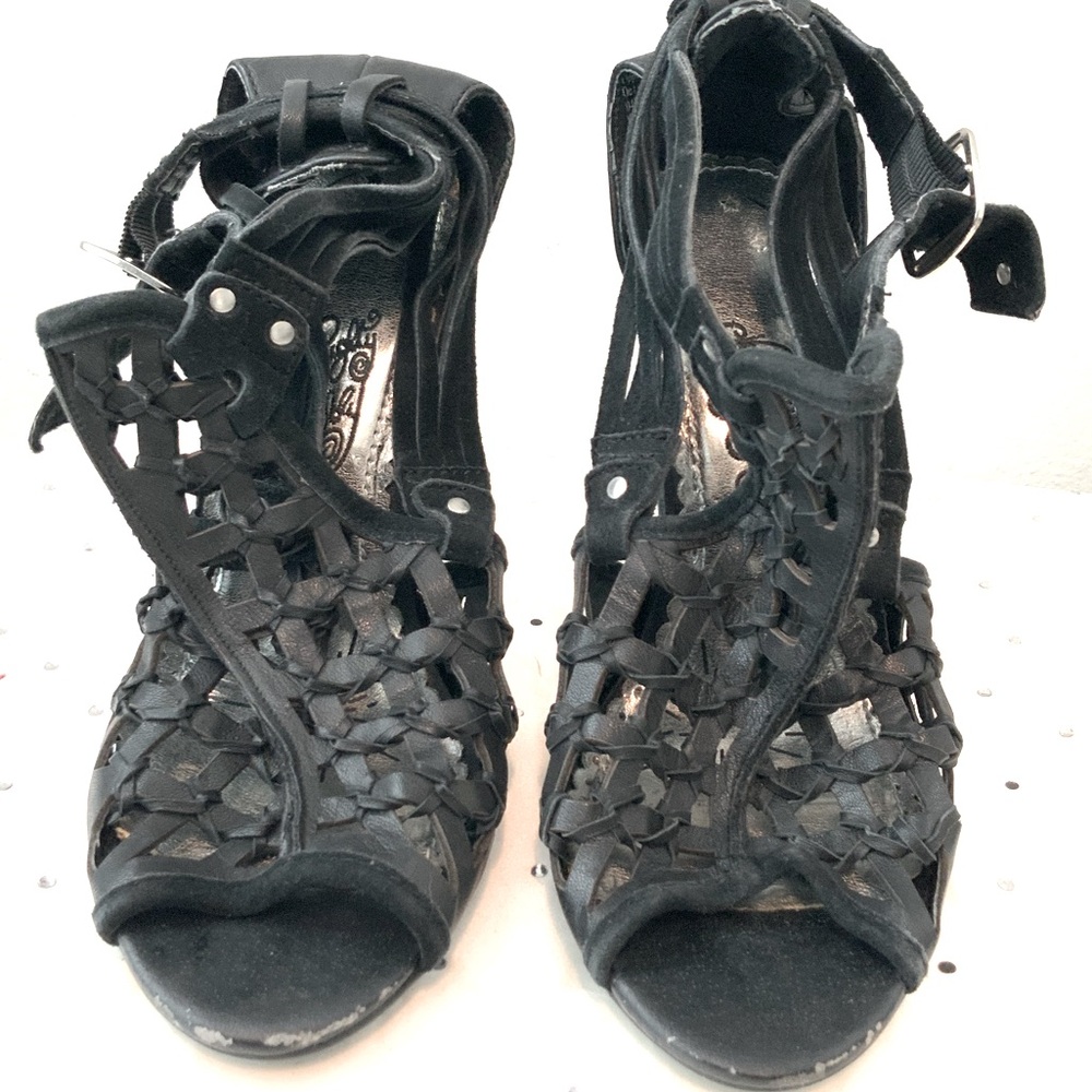 Women’s Black Woven Peep-Toe Heels